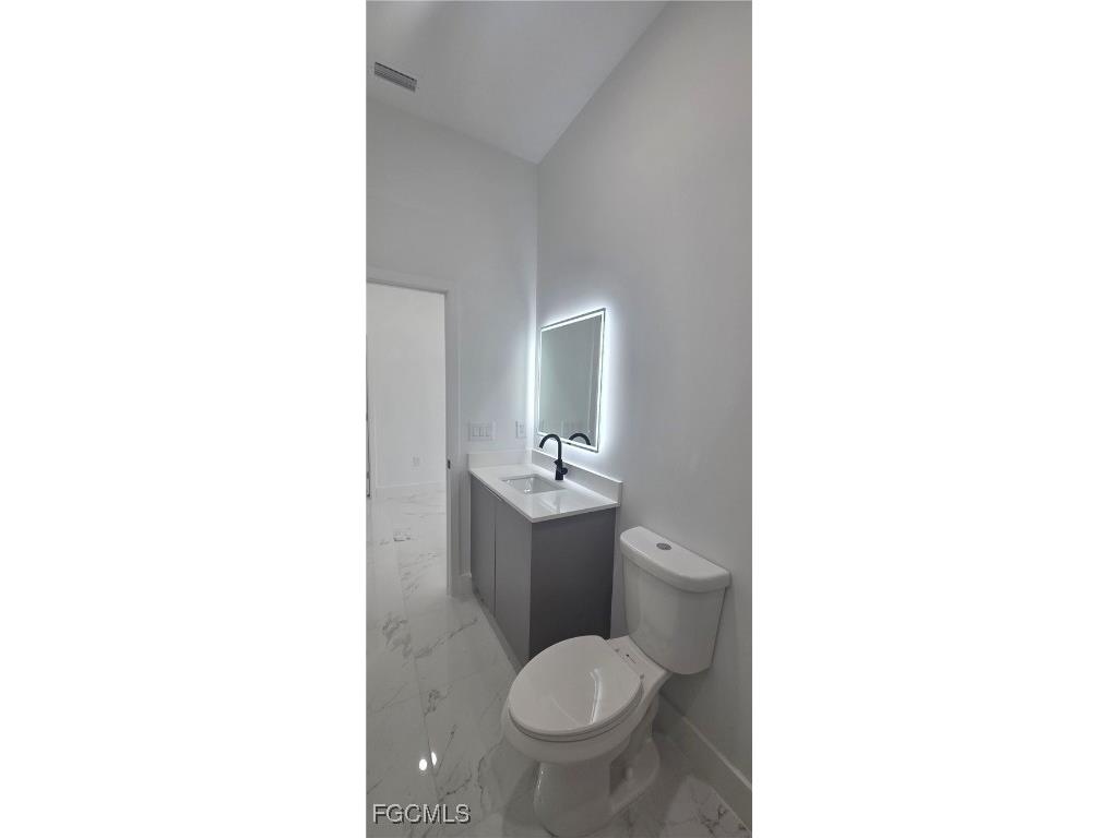 306 NE 10th Terrace Cape Coral FL 33909 2025016855 image19