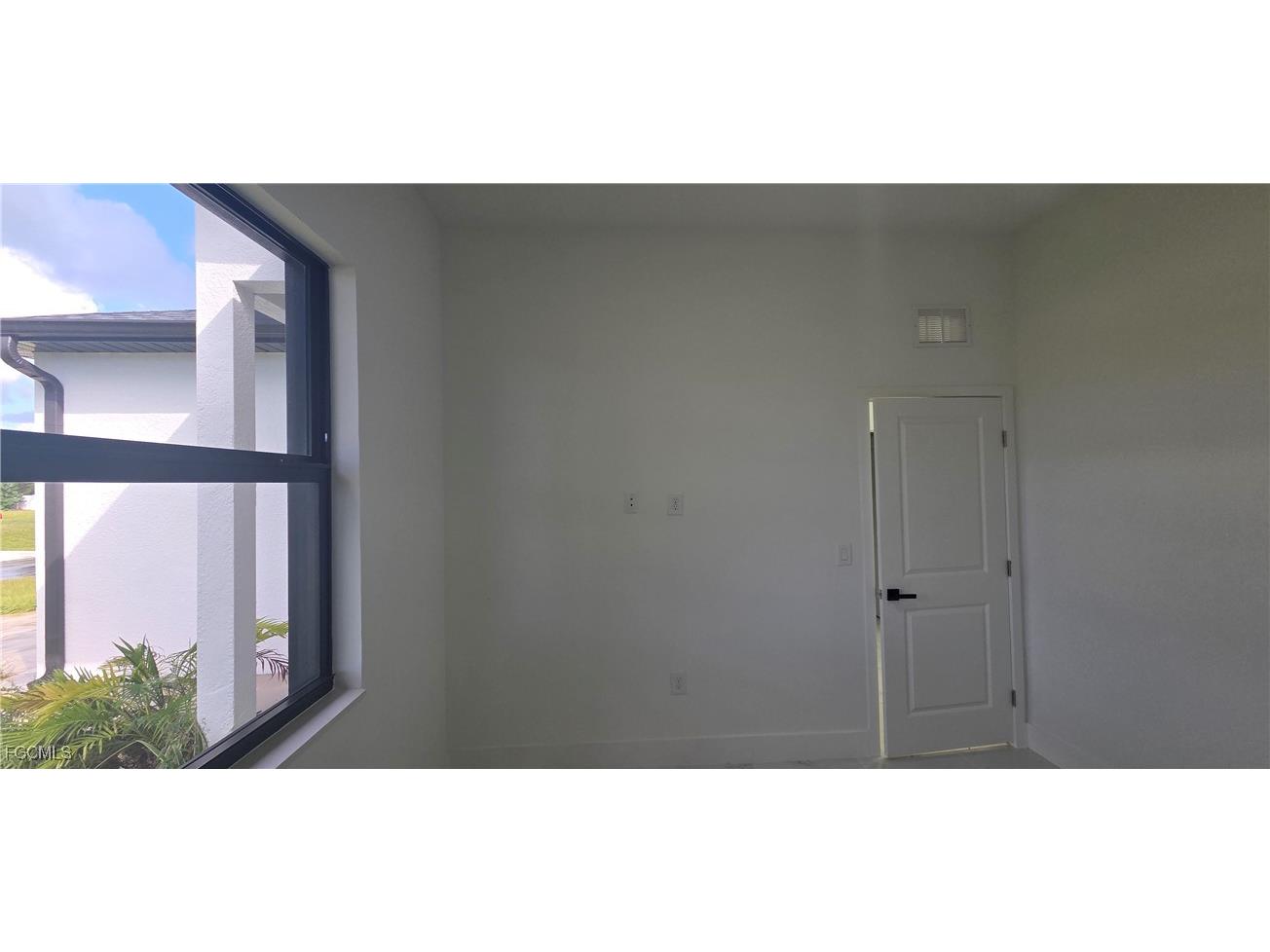 306 NE 10th Terrace Cape Coral FL 33909 2025016855 image21