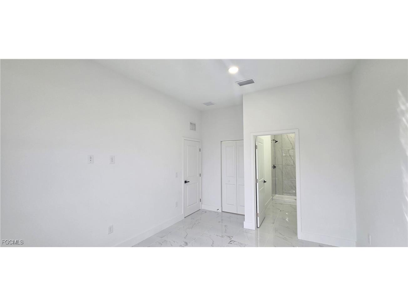 306 NE 10th Terrace Cape Coral FL 33909 2025016855 image8