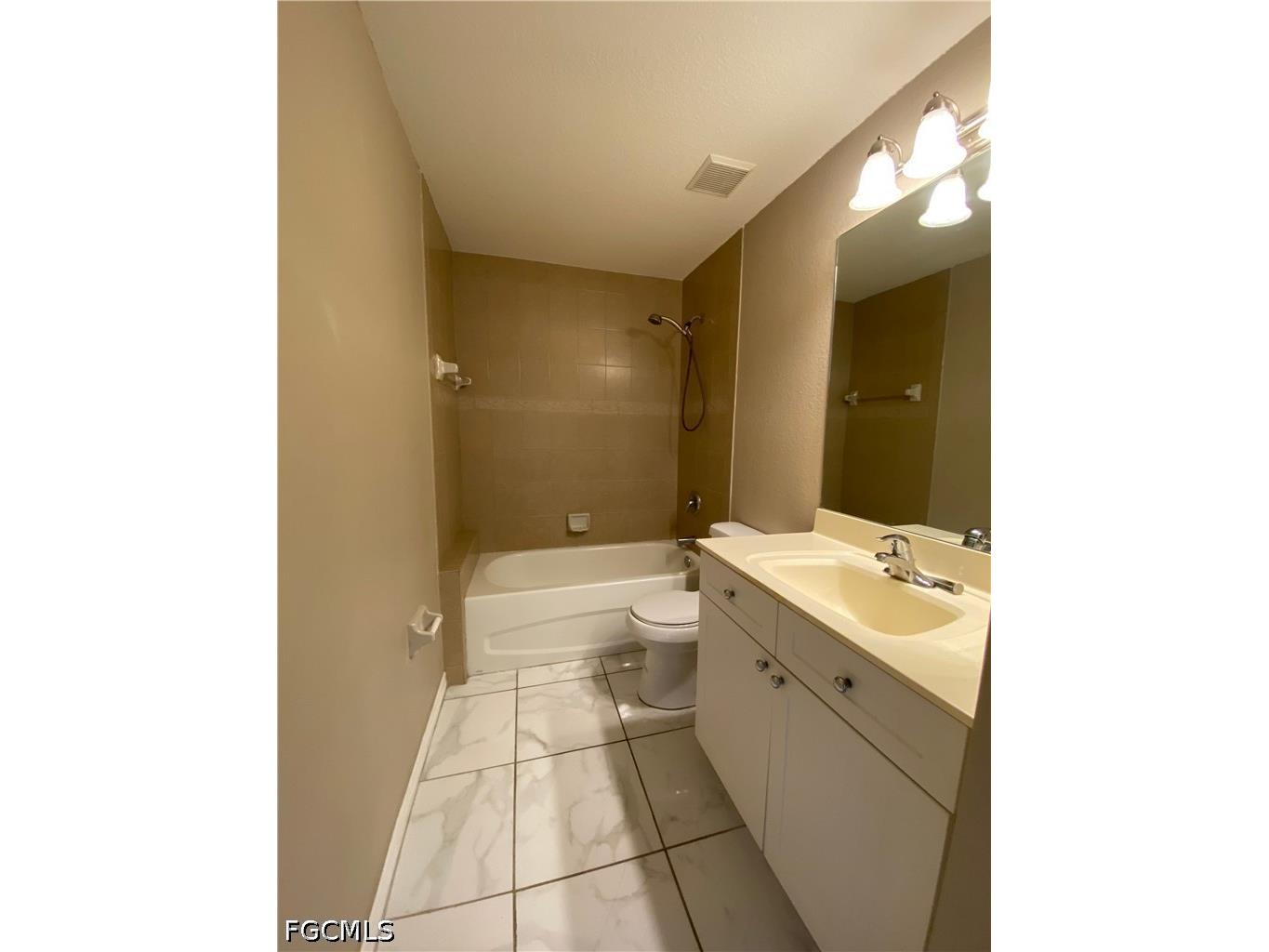 306 NE 14th Terrace Cape Coral FL 33909 2026024829 image8