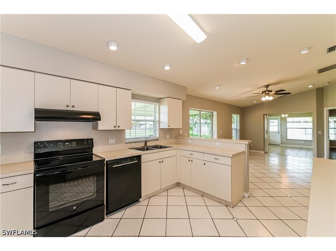 306 NE 17th Place Cape Coral FL 33909 226019637 image5