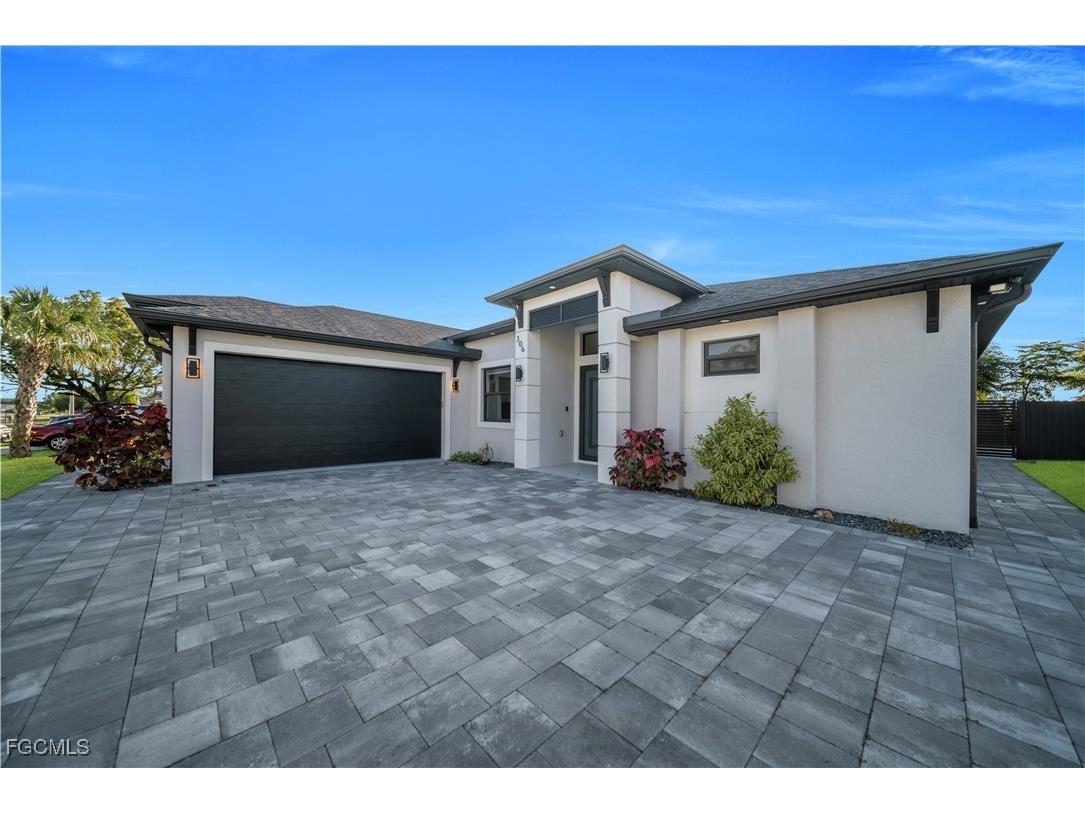 306 NW 3rd Place Cape Coral FL 33993 2025023513 image1