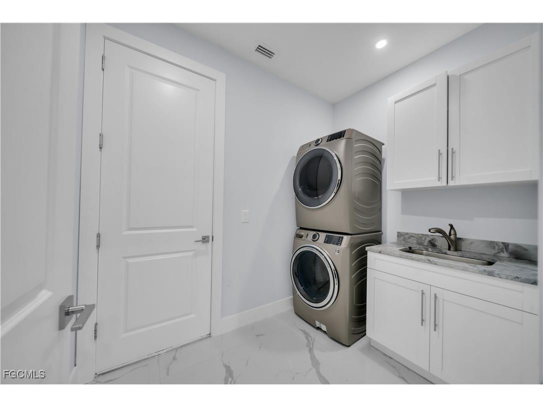 306 NW 3rd Place Cape Coral FL 33993 2025023513 image16