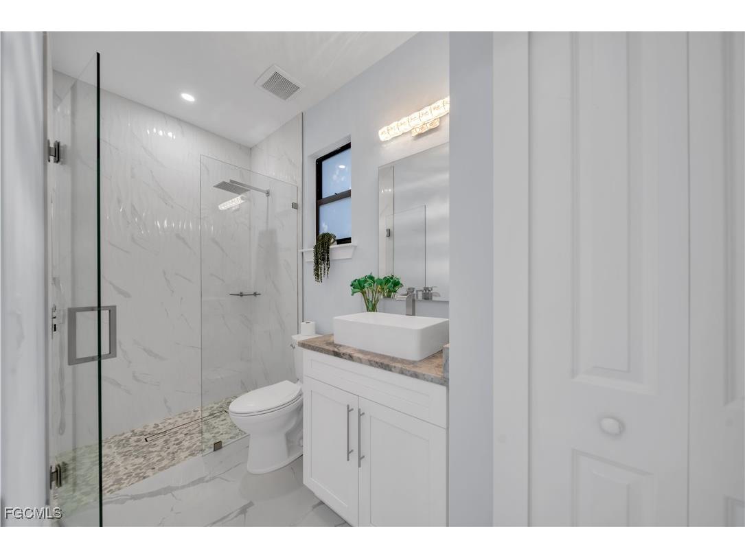 306 NW 3rd Place Cape Coral FL 33993 2025023513 image17