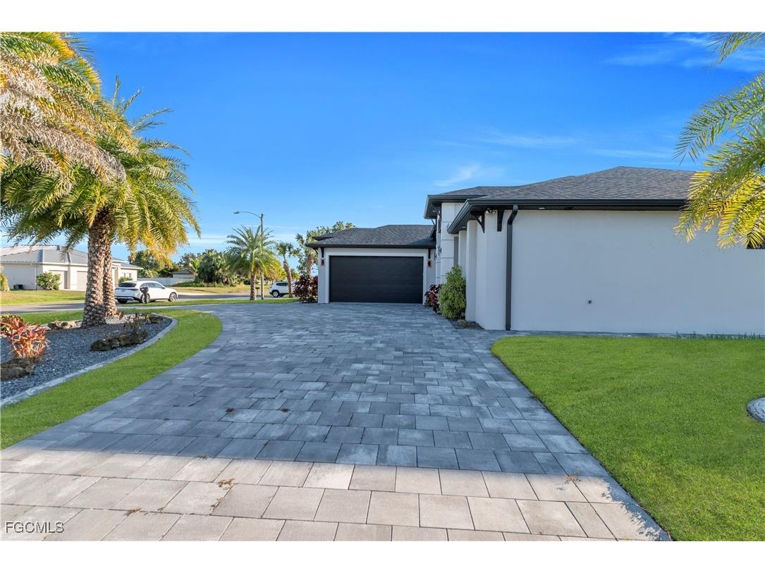 306 NW 3rd Place Cape Coral FL 33993 2025023513 image2