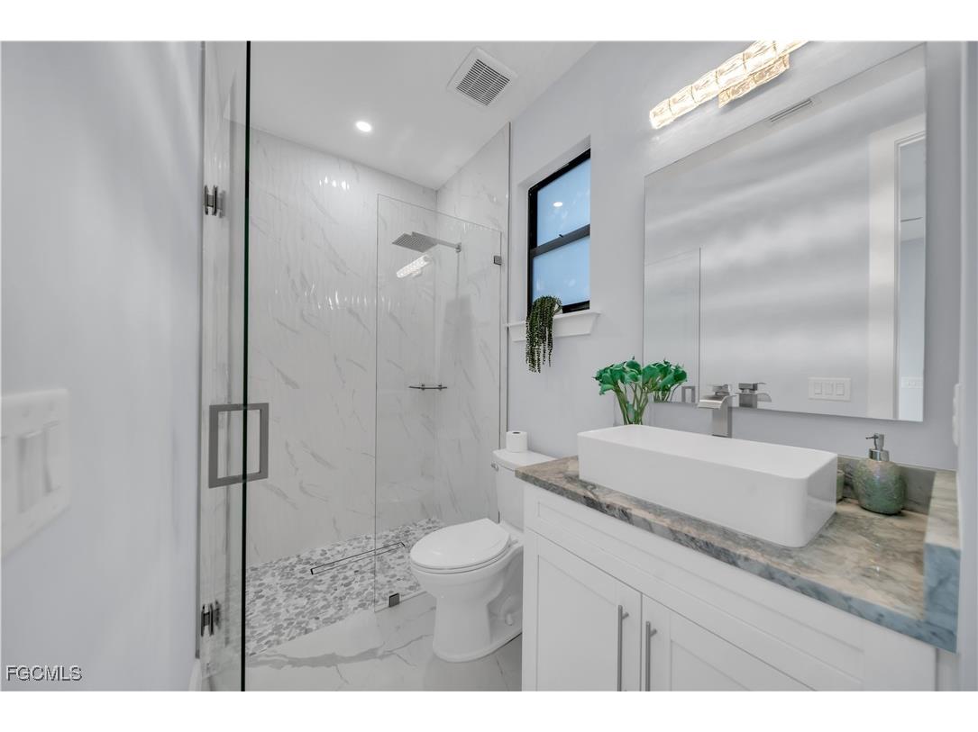 306 NW 3rd Place Cape Coral FL 33993 2025023513 image20