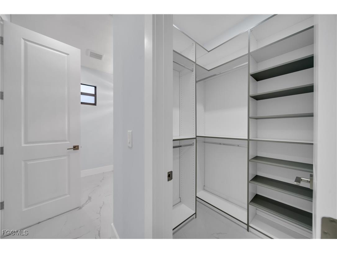 306 NW 3rd Place Cape Coral FL 33993 2025023513 image24