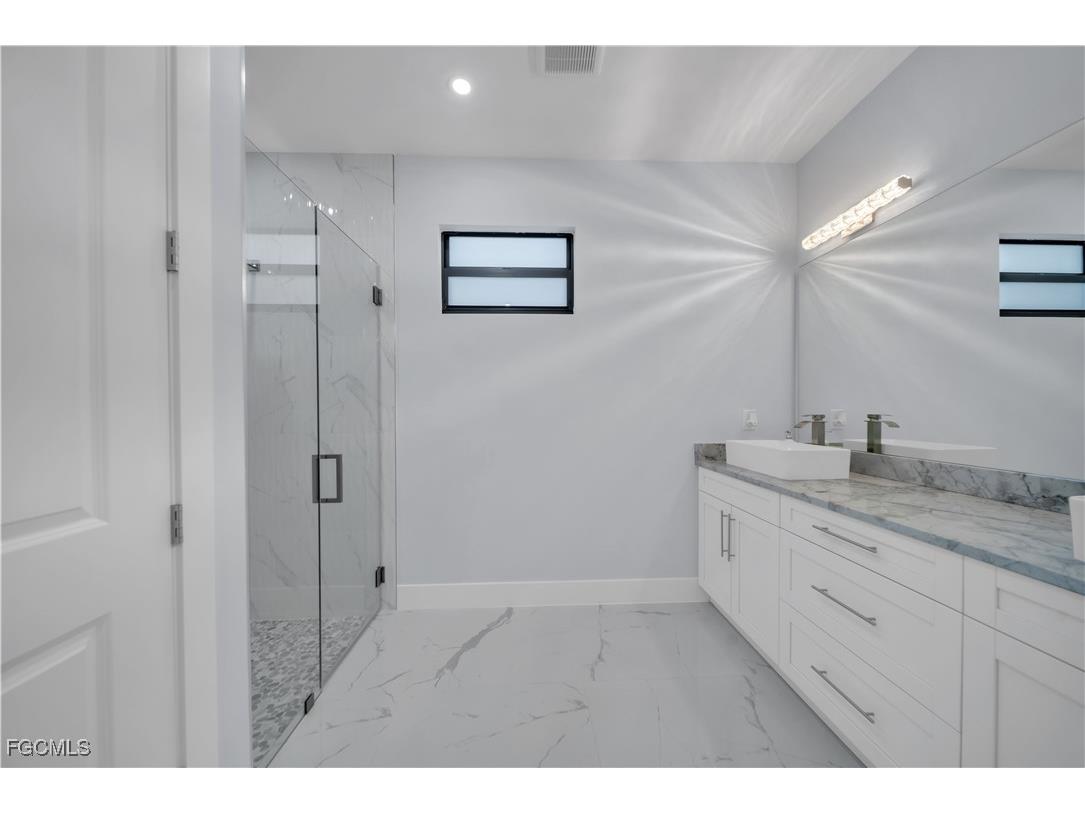 306 NW 3rd Place Cape Coral FL 33993 2025023513 image29