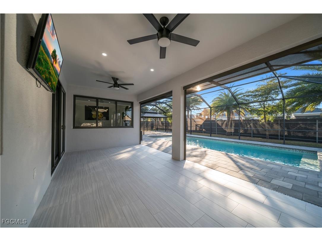 306 NW 3rd Place Cape Coral FL 33993 2025023513 image32