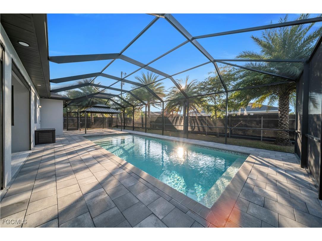 306 NW 3rd Place Cape Coral FL 33993 2025023513 image33