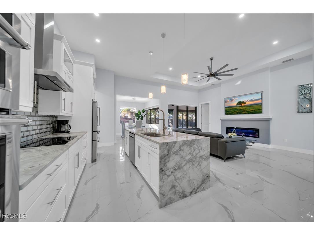 306 NW 3rd Place Cape Coral FL 33993 2025023513 image8