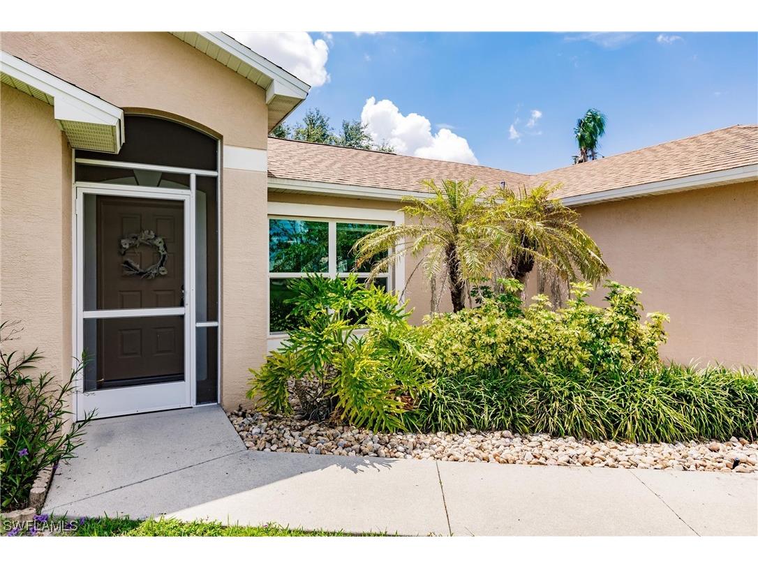 306 SE 21st Place Cape Coral FL 33990 223049098 image1