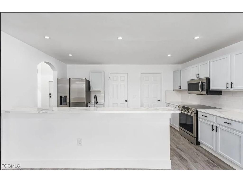 306 Shadow Lakes Drive Lehigh Acres FL 33974 2025006606 image8