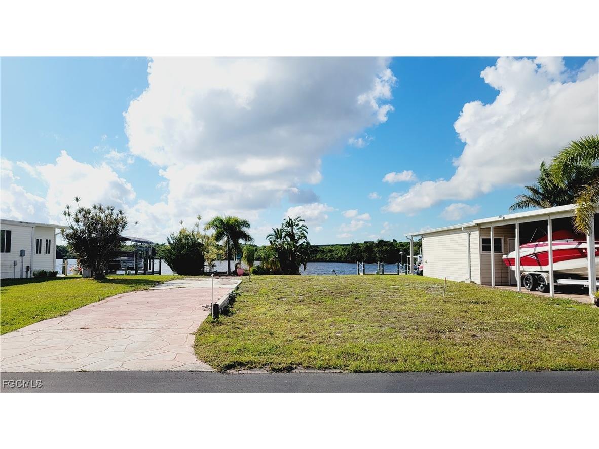 306 Shoreland Drive Fort Myers FL 33905 2025002966 image1