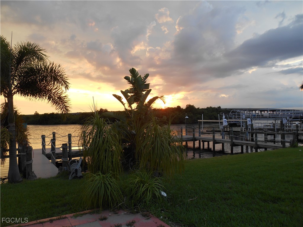 306 Shoreland Drive Fort Myers FL 33905 2025002966 image5