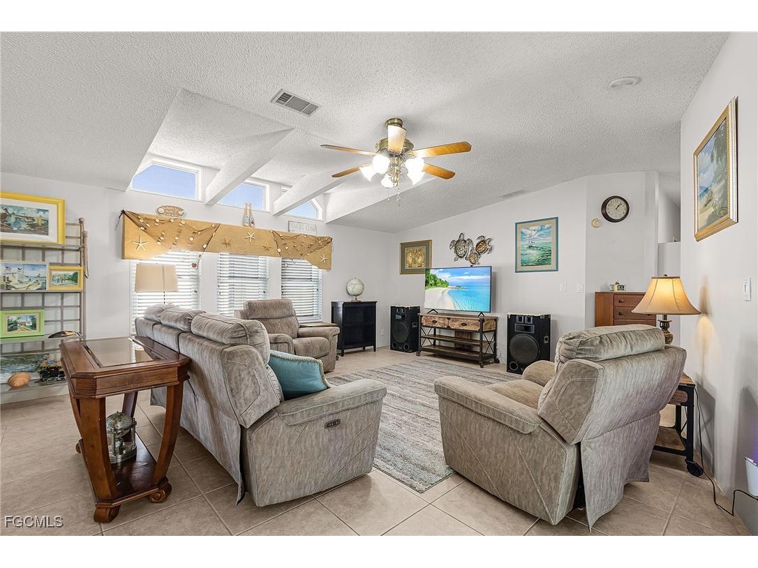 3065 Skipper Lane Saint James City FL 33956 2026001055 image14