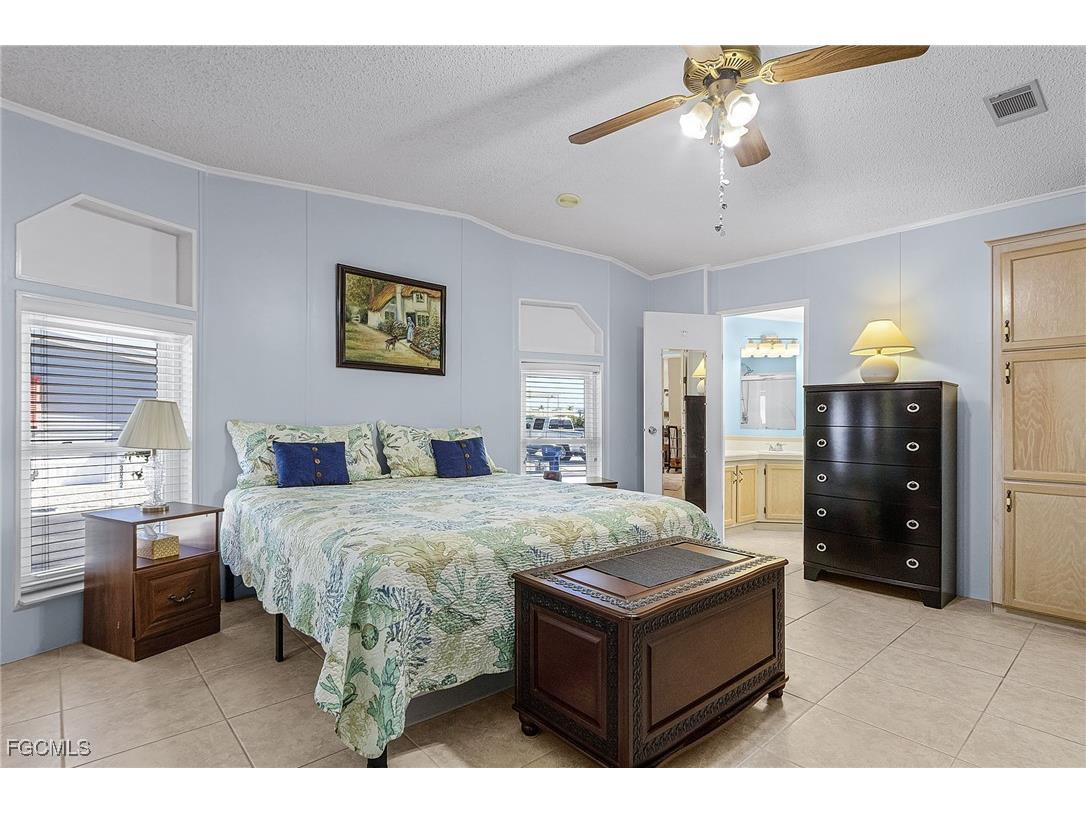 3065 Skipper Lane Saint James City FL 33956 2026001055 image18