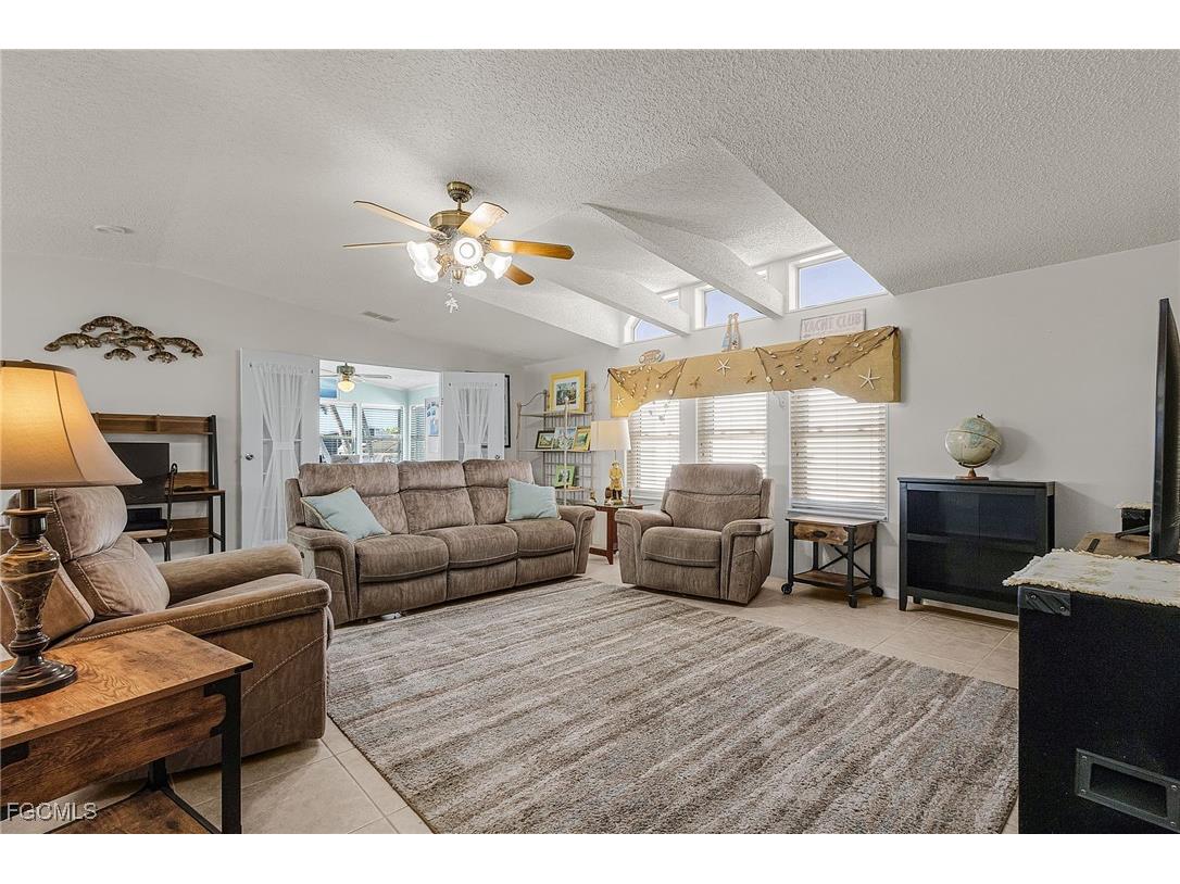 3065 Skipper Lane Saint James City FL 33956 2026001055 image7