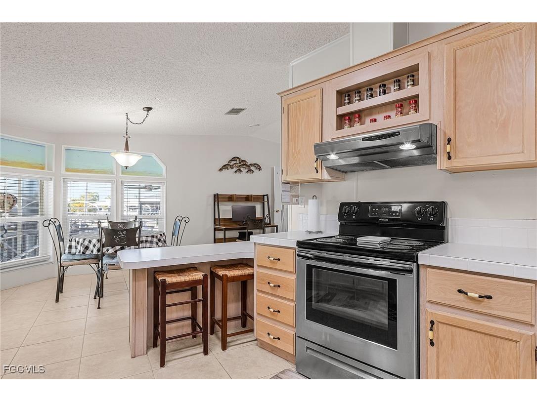 3065 Skipper Lane Saint James City FL 33956 2026001055 image9