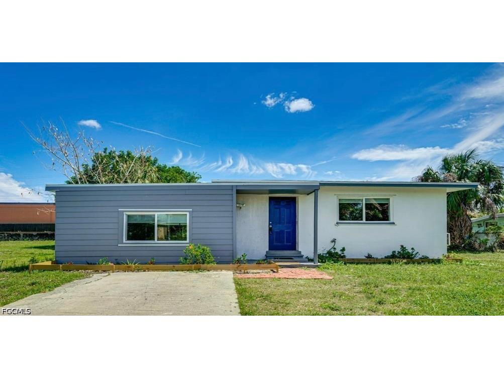 3067 Royal Palm Avenue Fort Myers FL 33901 2026015678 image1