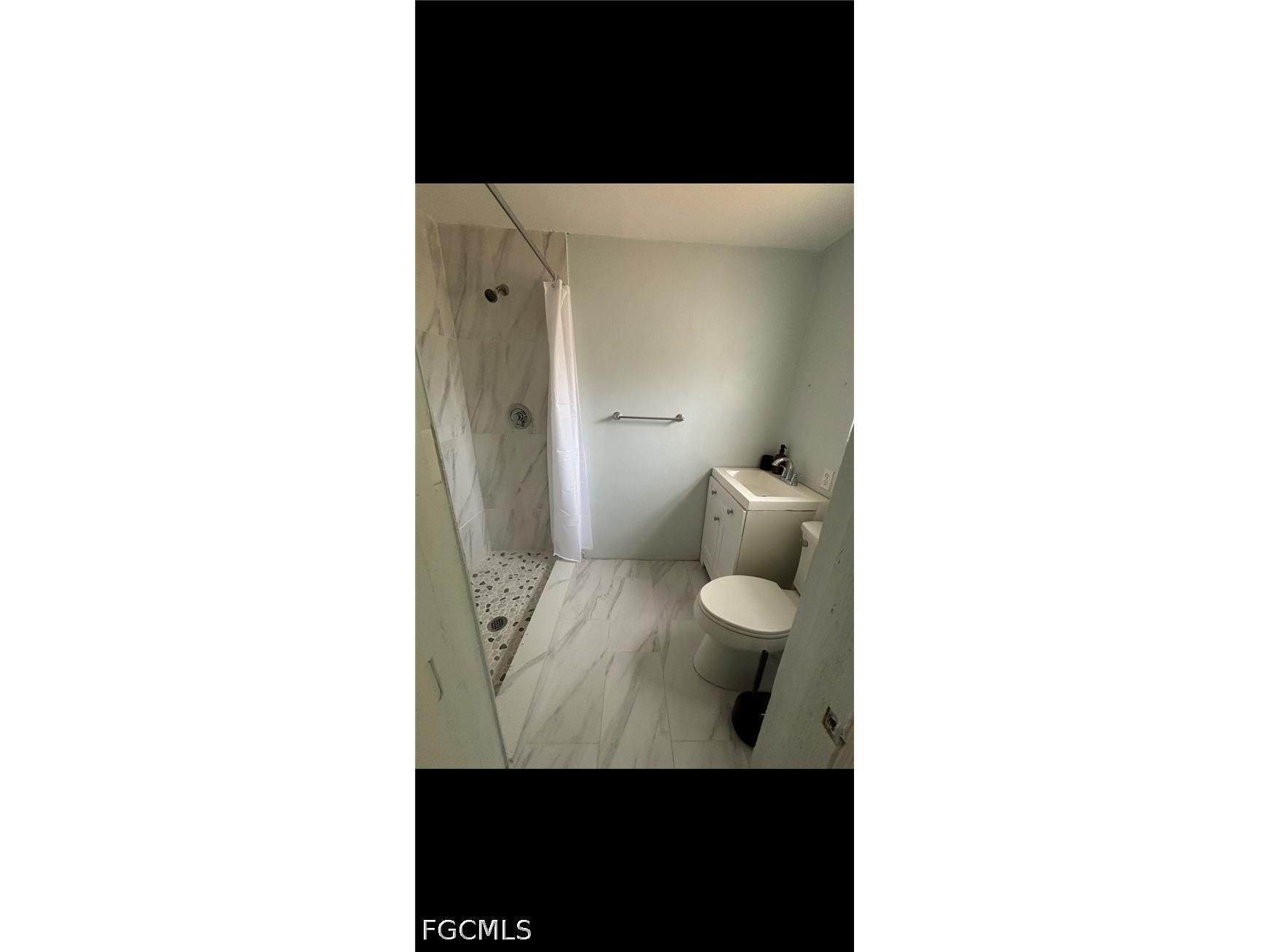 3067 Royal Palm Avenue Fort Myers FL 33901 2026015678 image11