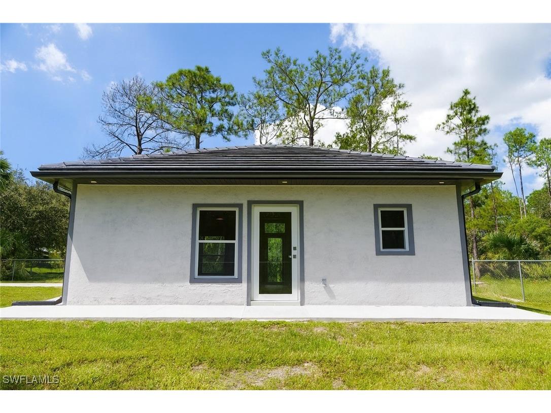 3068 2nd Street NW Naples FL 34120 225081881 image30