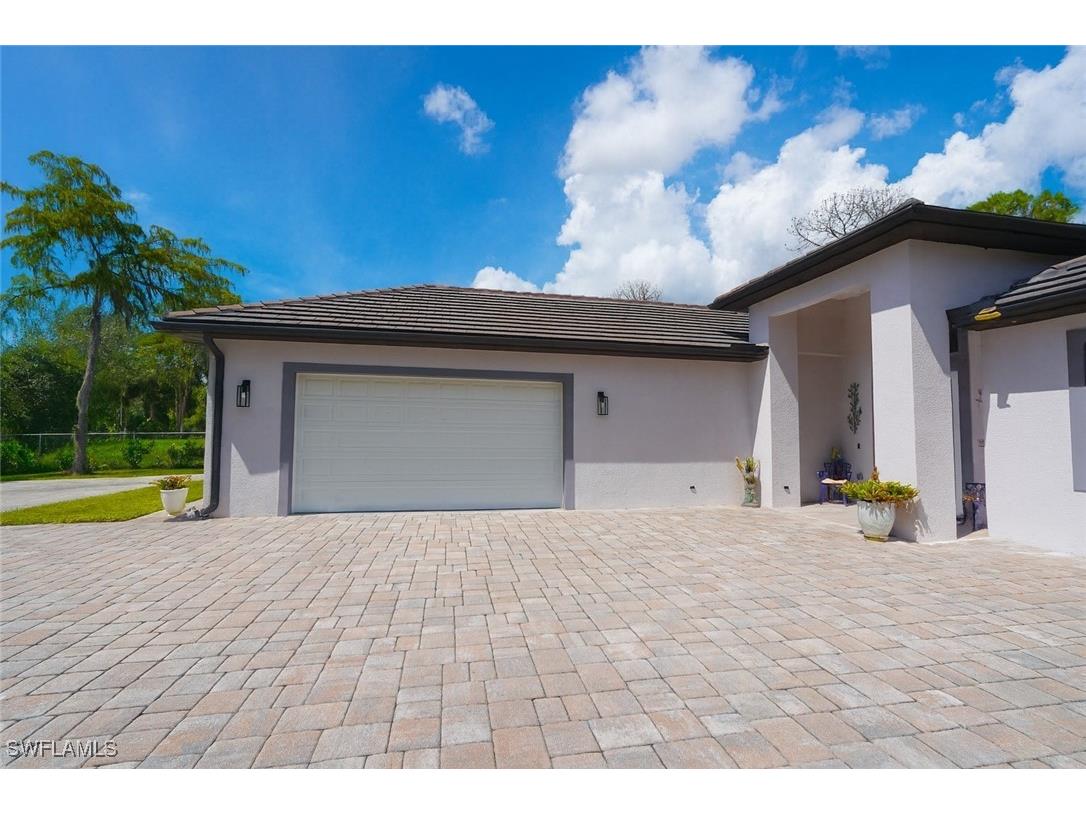 3068 2nd Street NW Naples FL 34120 225081881 image8