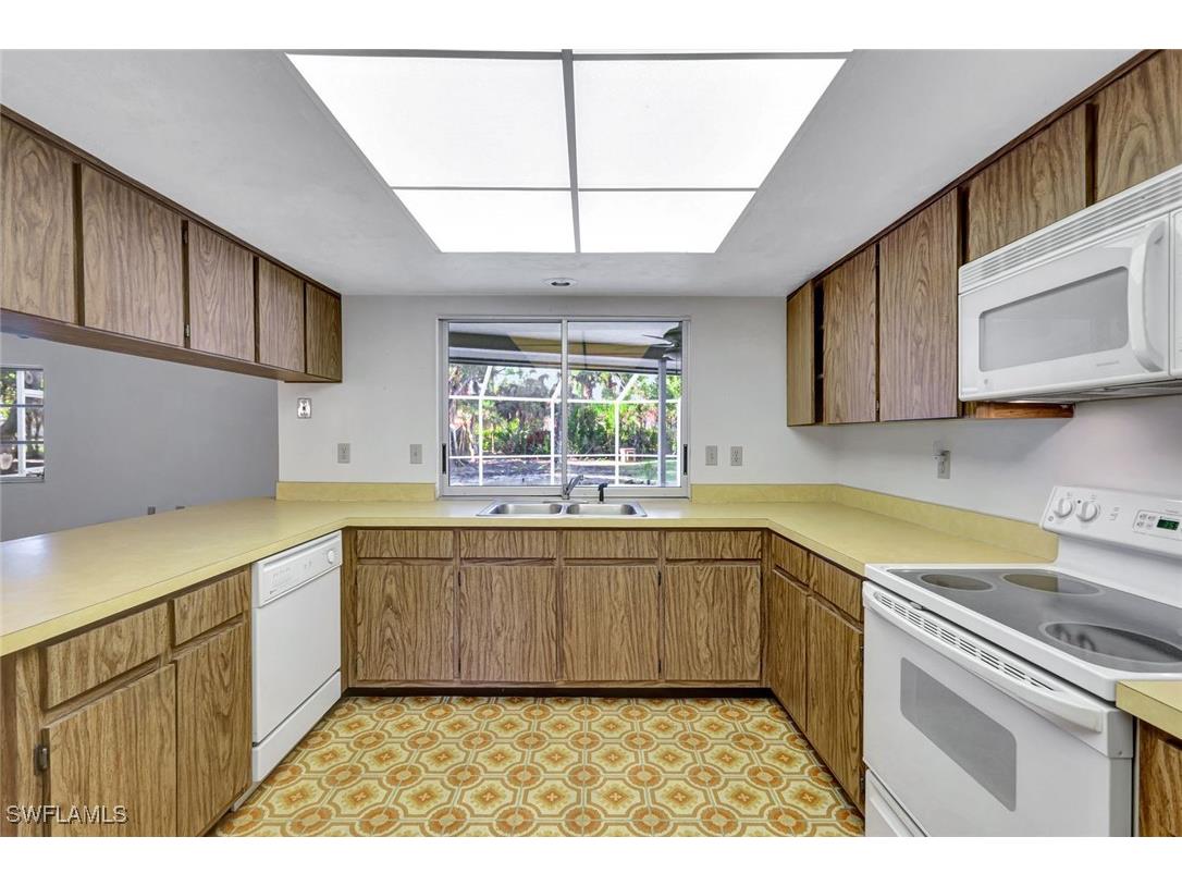 307 Country Club Drive Naples FL 34110 225083556 image21