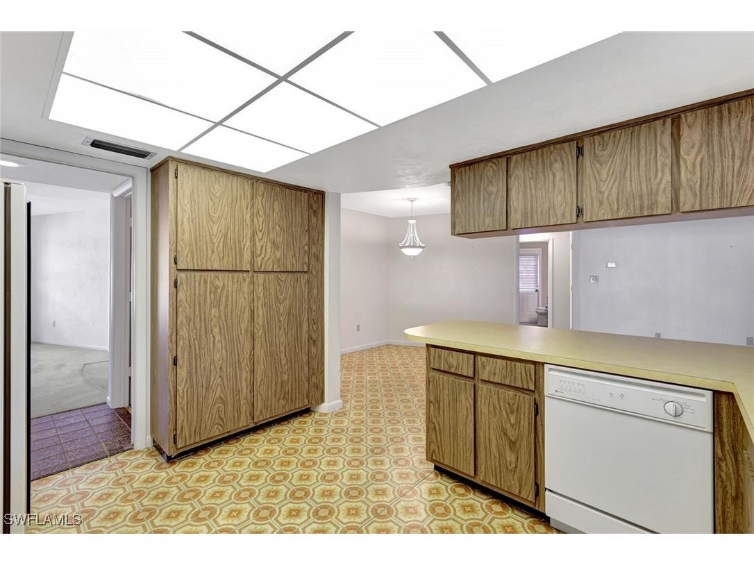 307 Country Club Drive Naples FL 34110 225083556 image23