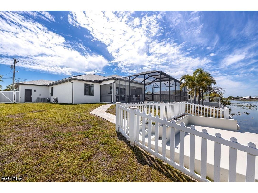 307 Gleason Parkway Cape Coral FL 33914 2026014100 image34