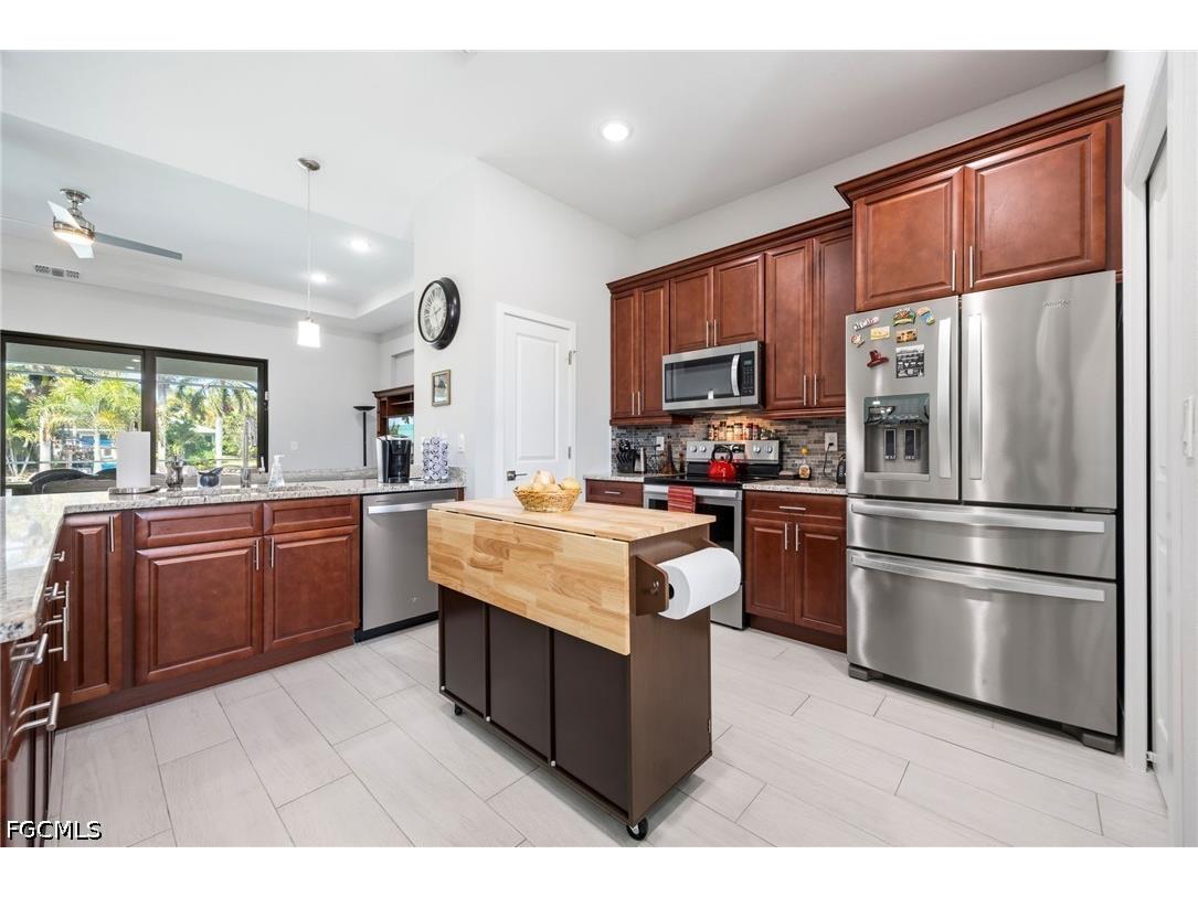 307 Gleason Parkway Cape Coral FL 33914 2026014100 image9
