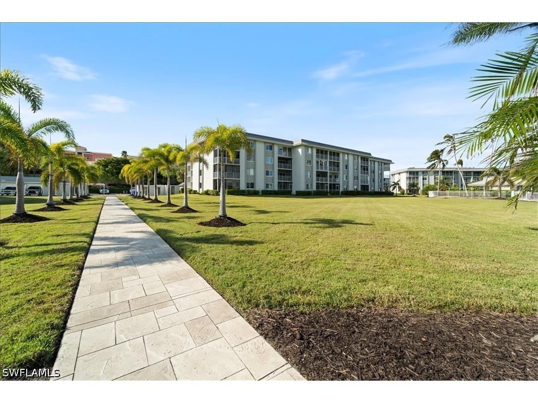 307 Goodlette-Frank Road S #B202 Naples FL 34102 226016499 image13