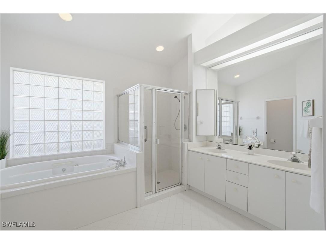 307 Lambton Lane Naples FL 34104 225083989 image18