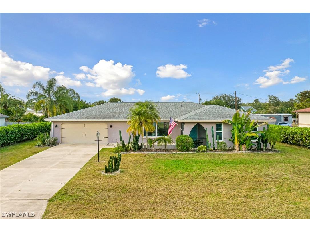 307 Lincoln Avenue Lehigh Acres FL 33936 223007584 image1