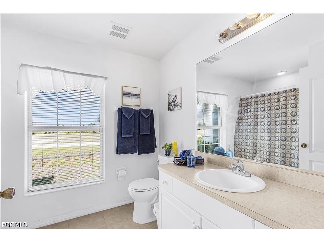 307 NE 25th Terrace Cape Coral FL 33909 2026023137 image20
