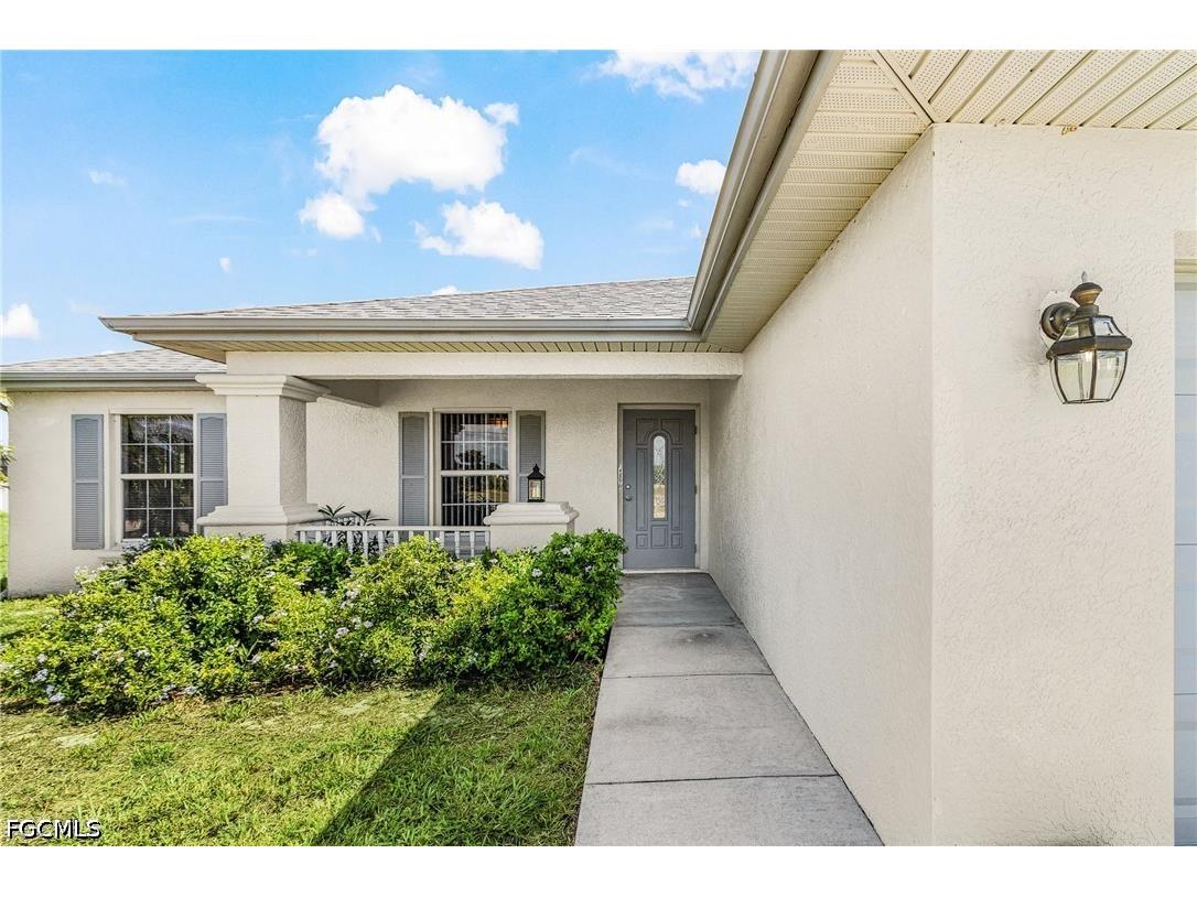 307 NE 25th Terrace Cape Coral FL 33909 2026023137 image4