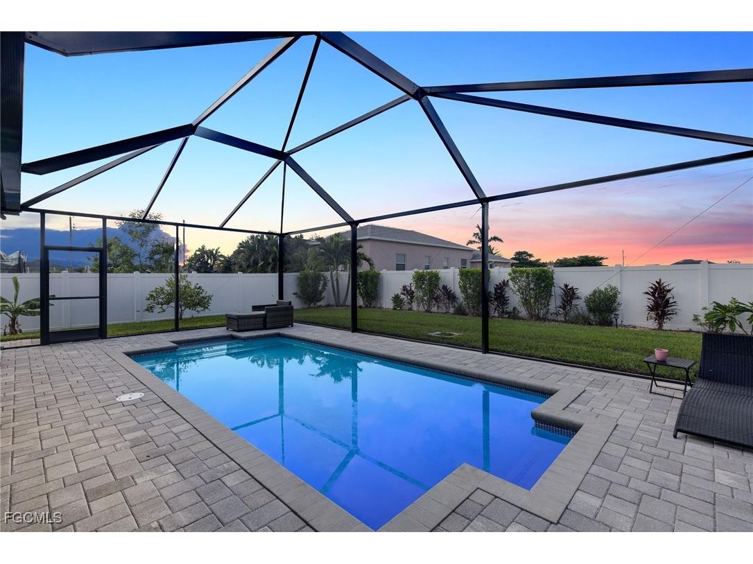 307 NE 6th Terrace Cape Coral FL 33909 2025010922 image1