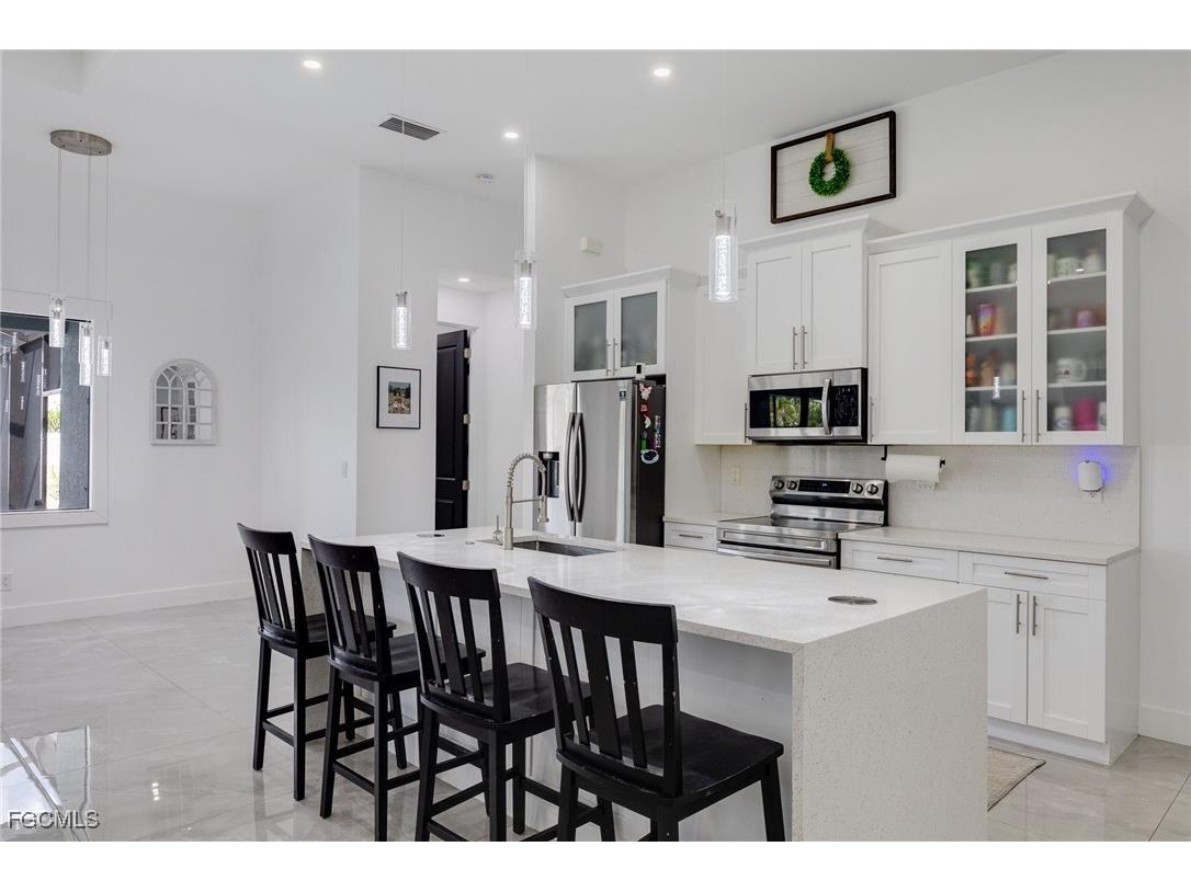 307 NE 6th Terrace Cape Coral FL 33909 2025010922 image12