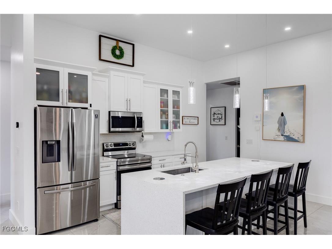 307 NE 6th Terrace Cape Coral FL 33909 2025010922 image13