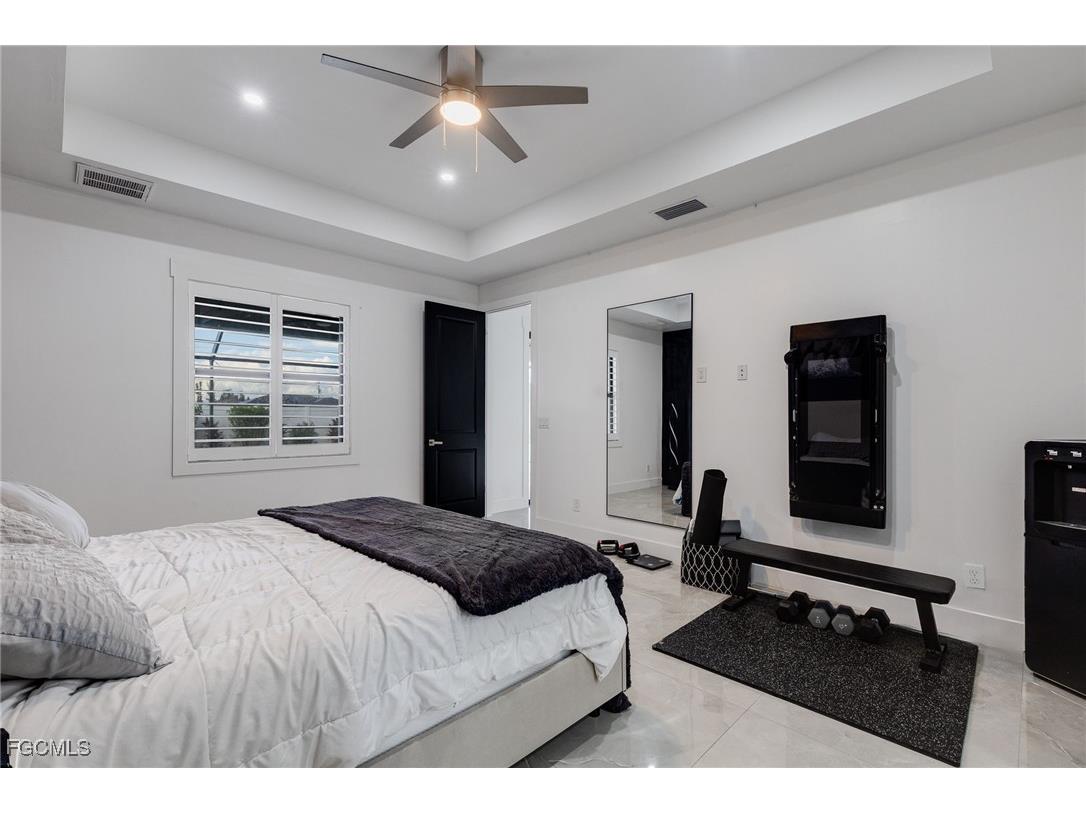 307 NE 6th Terrace Cape Coral FL 33909 2025010922 image16