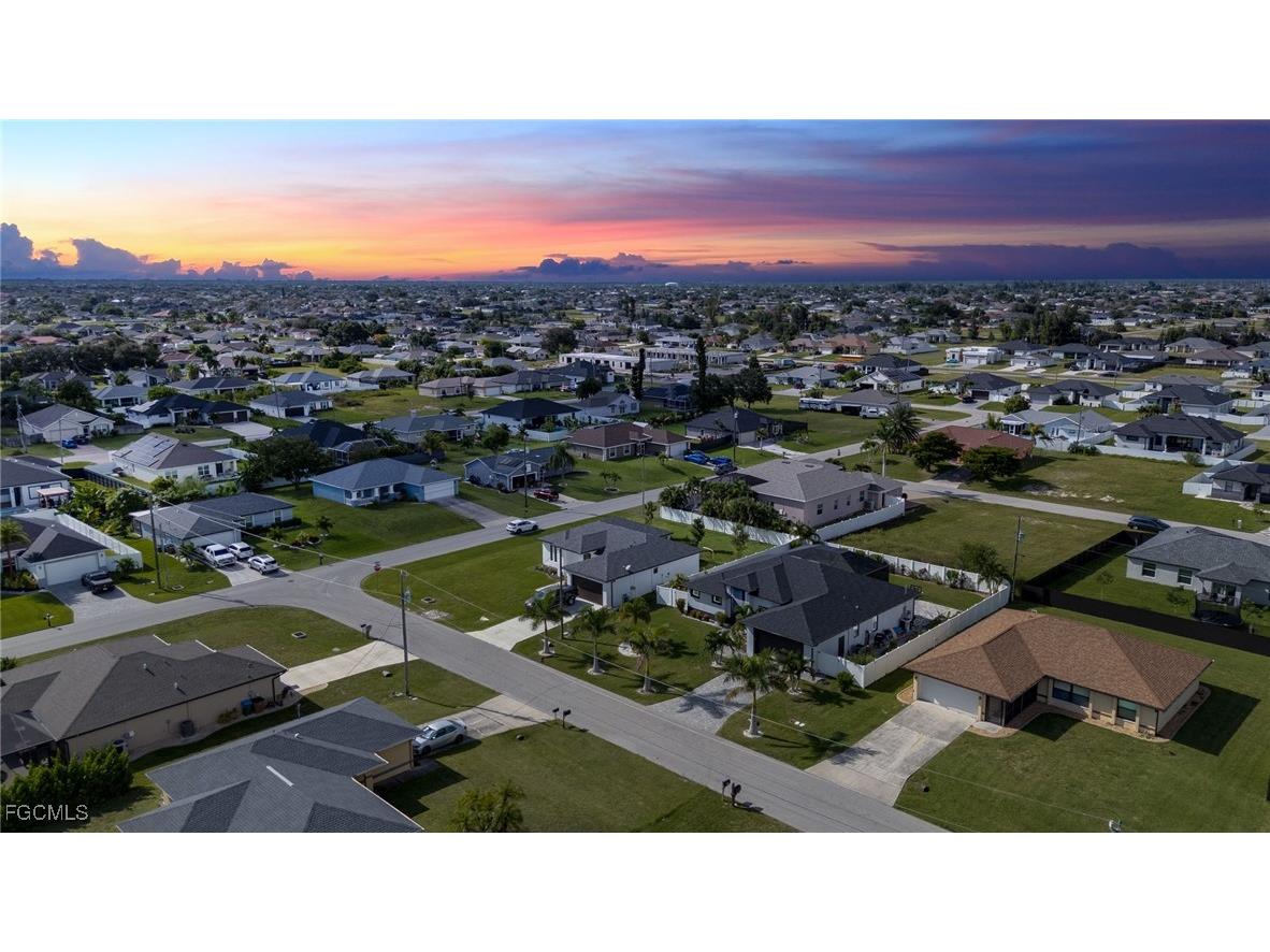 307 NE 6th Terrace Cape Coral FL 33909 2025010922 image2