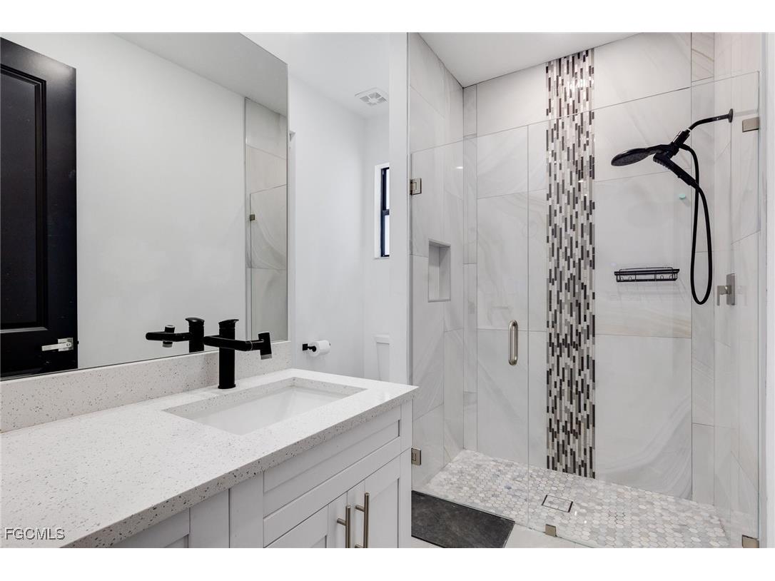 307 NE 6th Terrace Cape Coral FL 33909 2025010922 image21