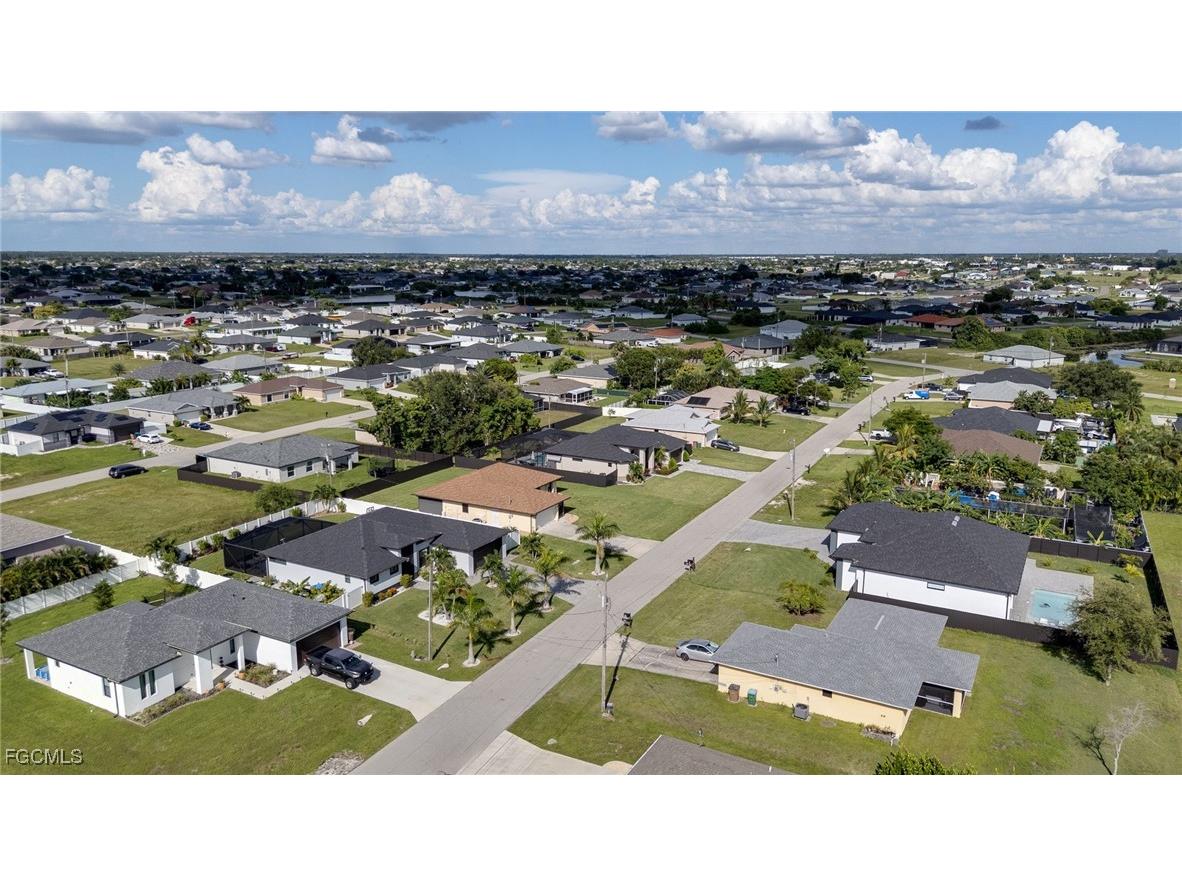 307 NE 6th Terrace Cape Coral FL 33909 2025010922 image35