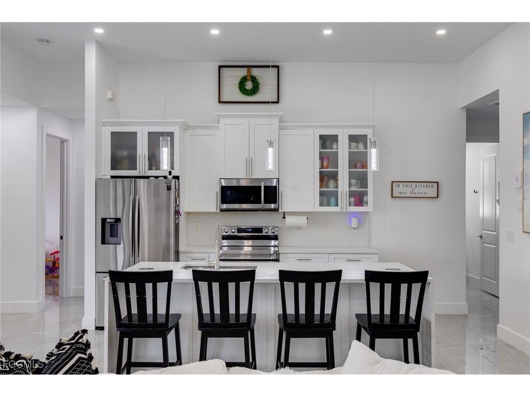 307 NE 6th Terrace Cape Coral FL 33909 2025010922 image6