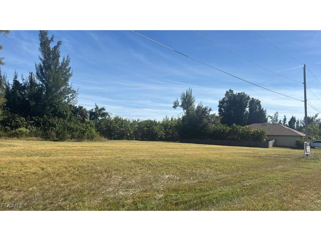 307 SW 16th Place Cape Coral FL 33991 2025020412 image2