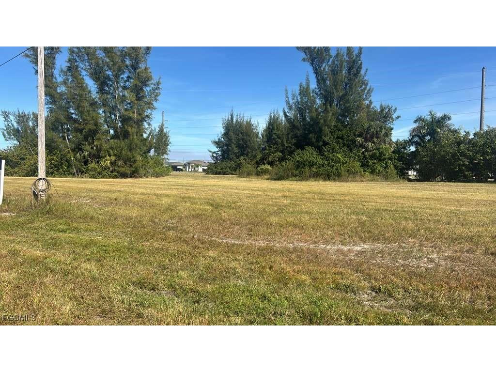 307 SW 16th Place Cape Coral FL 33991 2025020412 image4