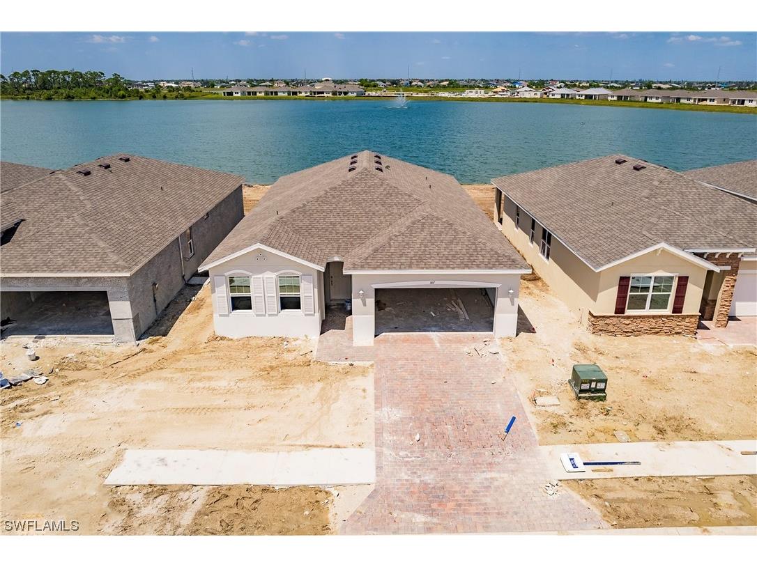 307 Spring Hill Lake Loop Cape Coral FL 33993 223061948 image1
