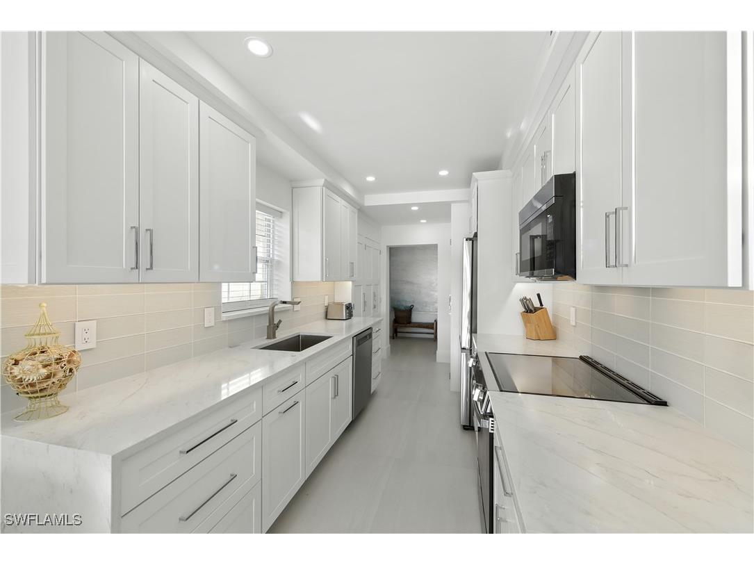 3070 Gulf Shore Boulevard N #107 Naples FL 34103 225079131 image8