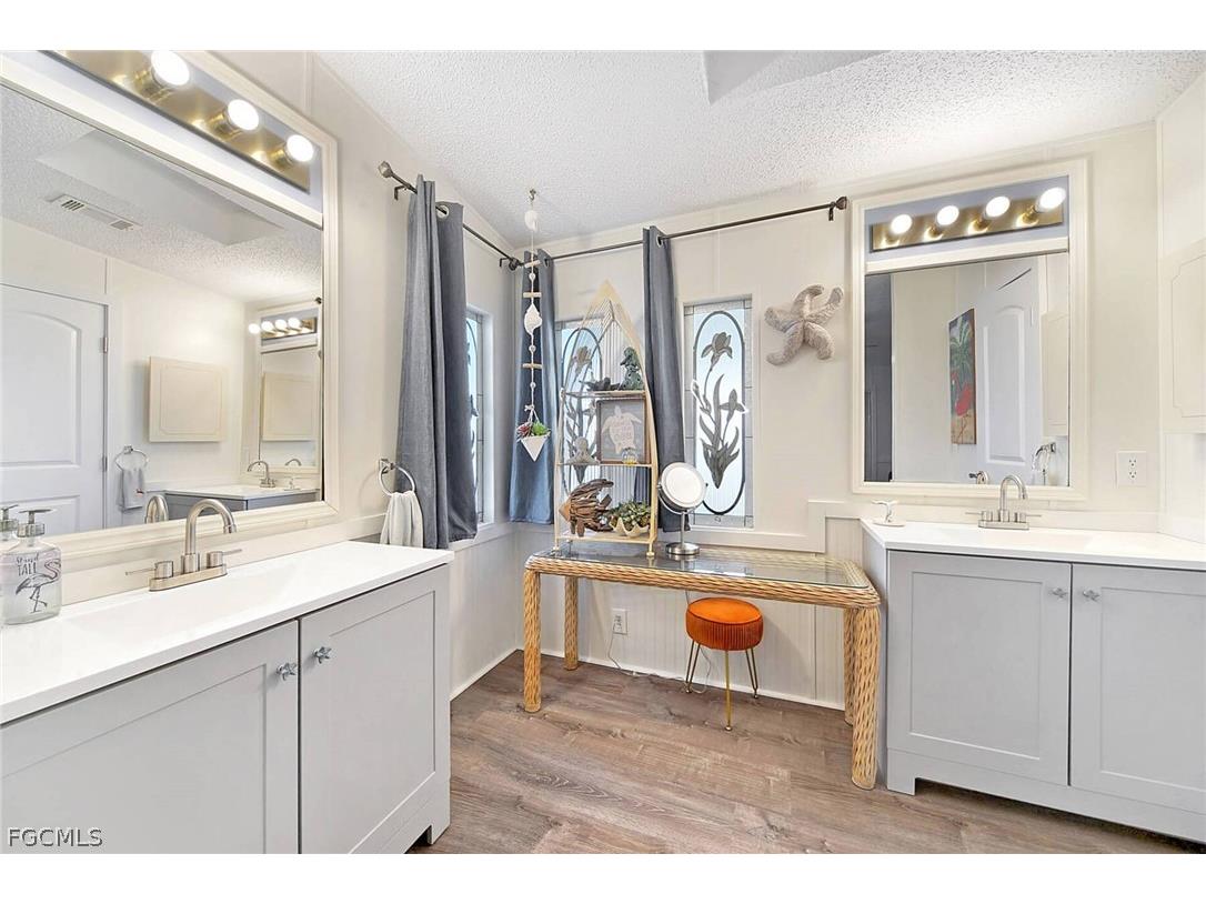 3070 Harpoon Lane Saint James City FL 33956 2026010379 image15