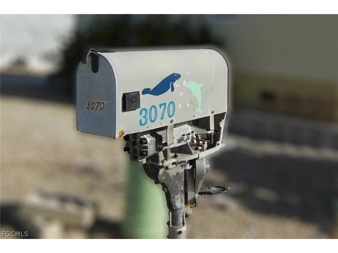 3070 Harpoon Lane Saint James City FL 33956 2026010379 image2